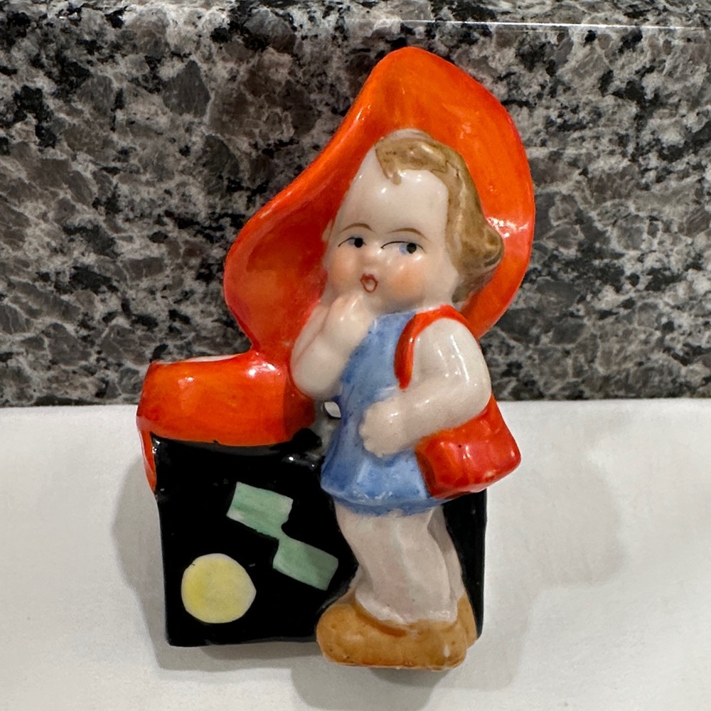 Vintage 1930s-1950s Japanese Ceramic "Traveling Girl" Figurine